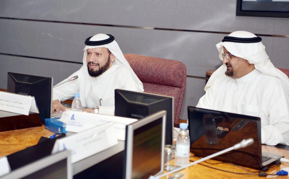 






المتحدثون في اللقاء