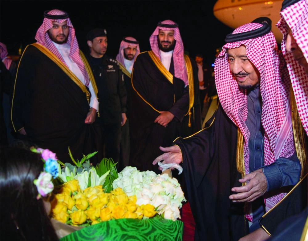 الملك سلمان لدى وصوله إلى الجوف 