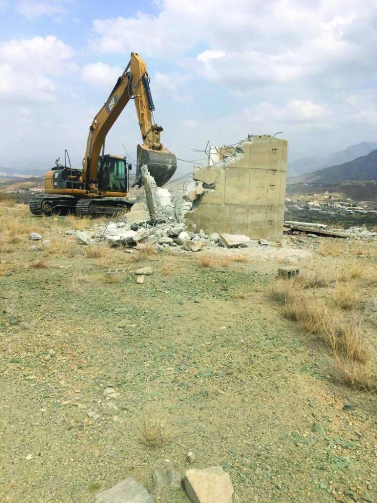 من أعمال إزالة التعديات  (مكة) 