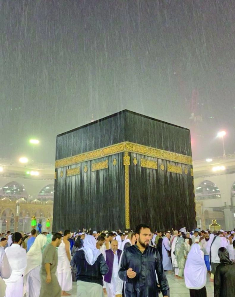 






الأمطار أثناء هطولها على المسجد الحرام   (ياسر بخش)