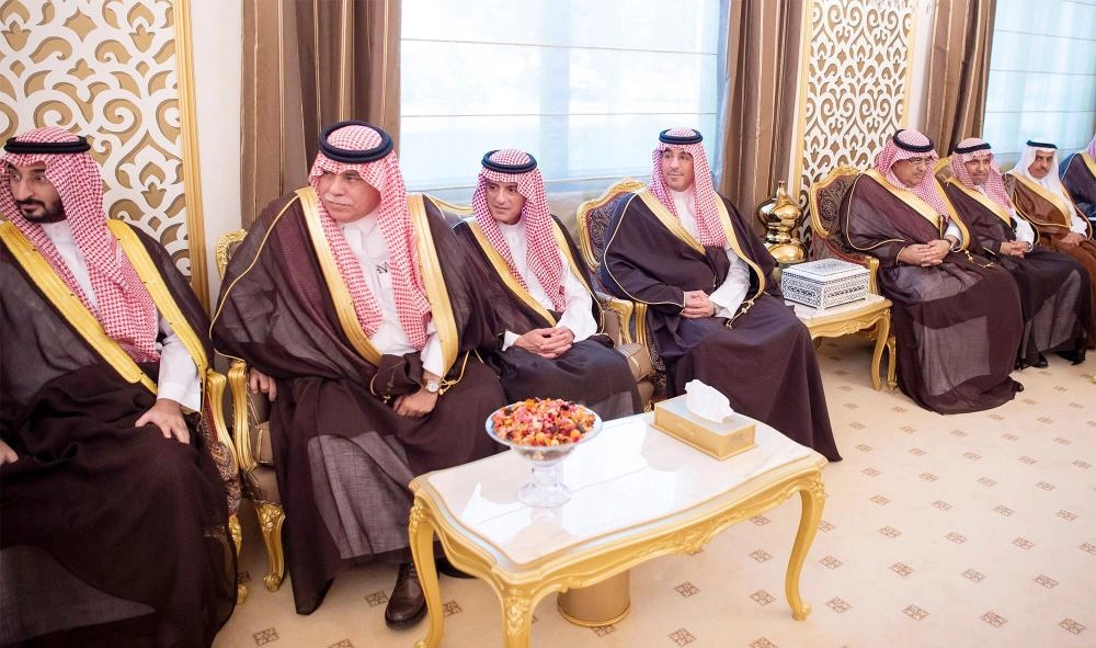 عدد من الوزراء خلال اللقاء 