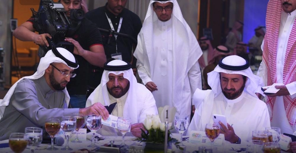 






وزير الصحة أثناء تدشين نظام التتبع                       (هيئة الغذاء)