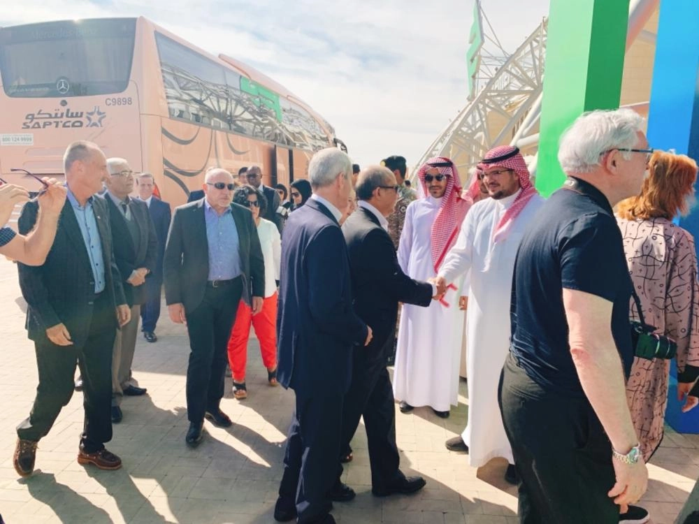 2106786705F716BD1B-819D-479E-AC7C-C77D02E48275