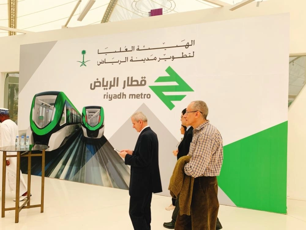 73298778992A1563-3FEB-4EE7-885C-4195A5AEFB61