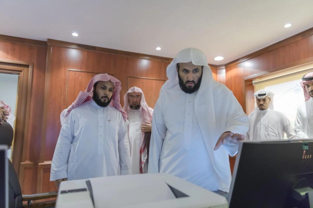 وليد الصمعاني خلال جولته التفقدية على المرافق العدلية بمكة