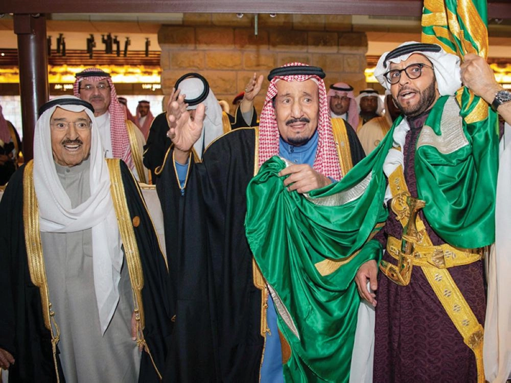 الملك سلمان لدى رعايته حفل افتتاح مشروع تطوير حي الطريف التاريخي بحضور قادة دول الخليج (واس)