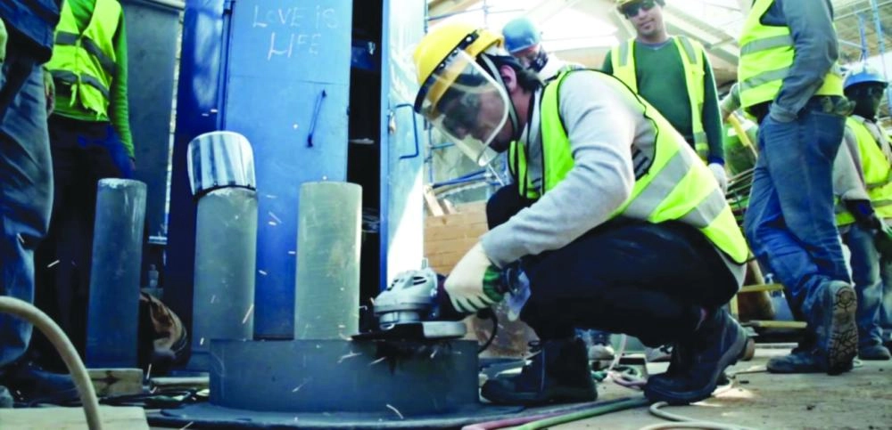 






شباب سعوديون يعملون بمشروع وعد الشمال                                                                                       (واس)