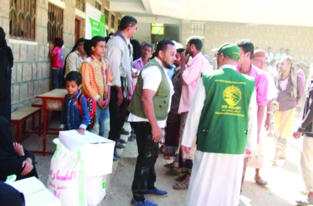 






فريق المركز متفقدا توزيع المساعدات                                                           (واس)