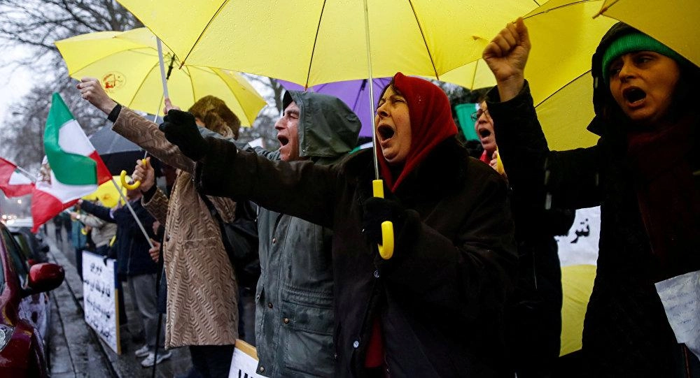 






احتجاجات إيرانية على نظام الملالي (د ب أ)