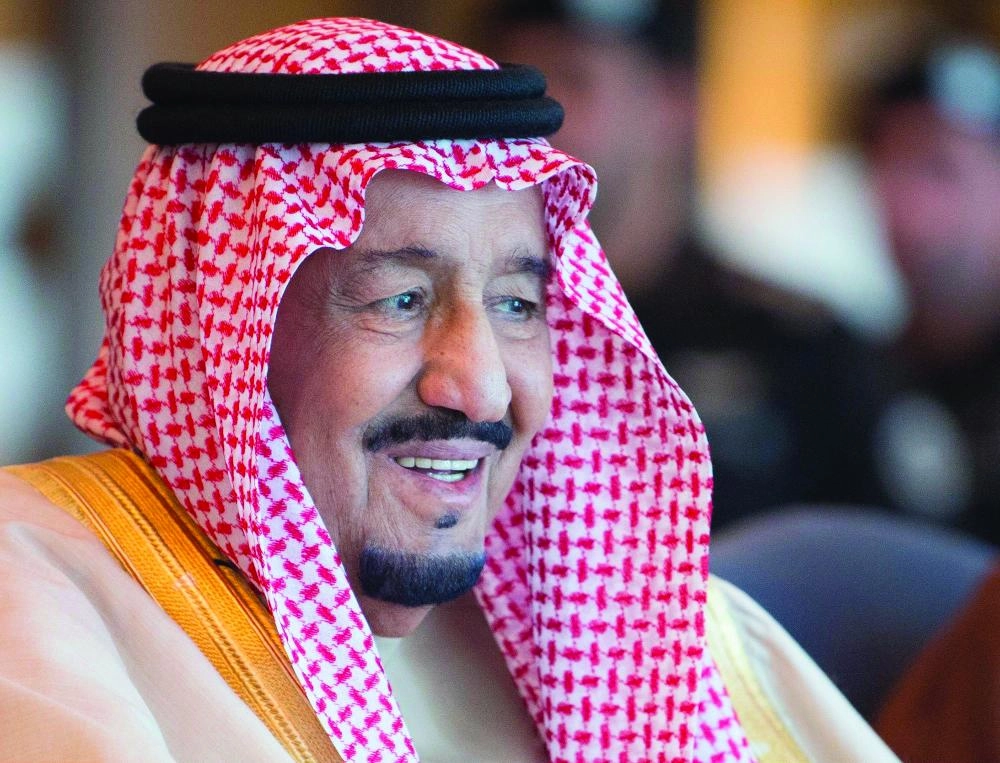 DST_4839284_Thu38_11111998