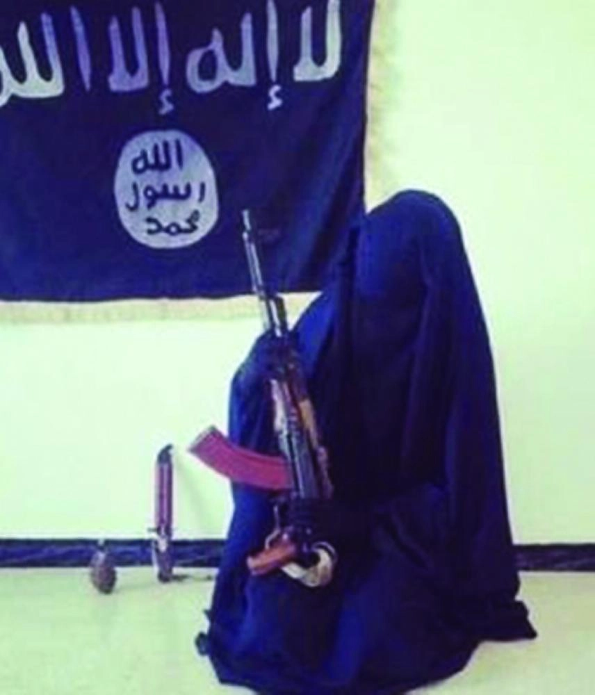 

تجنيد النساء بتنظيم داعش
