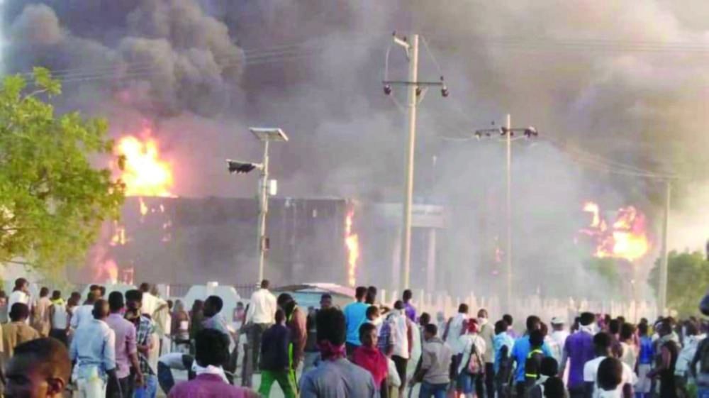 






احتجاجات السودانيين على الغلاء                            (إعلامي السودان اليوم)