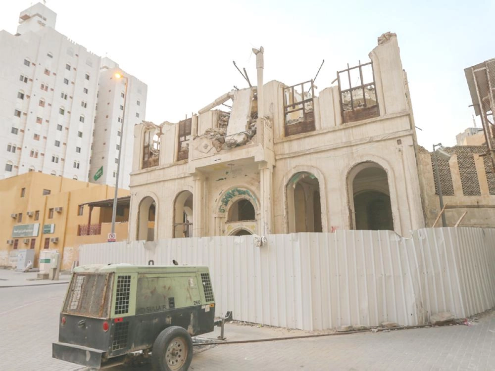قصر الحريقي كما بدا أمس (ياسر بخش)