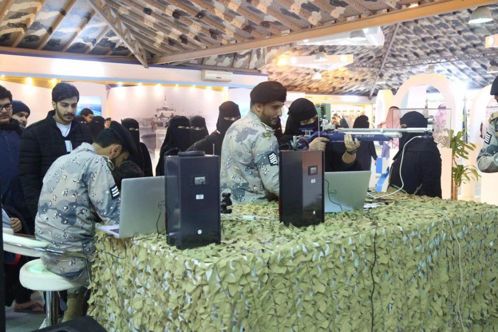 16530656E0627109-1A93-42F4-8CF4-4CF40CF3DCCA