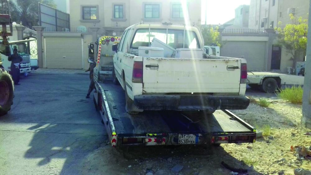 






من إزالة السيارات التالفة                              (مكة)