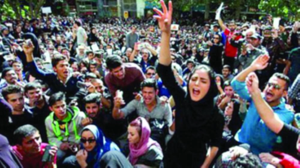 






من المظاهرات السابقة في إيران    (منظمة مجاهدي خلق)