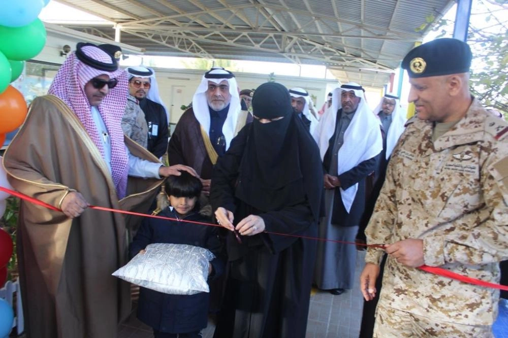 






من افتتاح مدرسة الطفولة المبكرة بتبوك                                                                         (مكة)