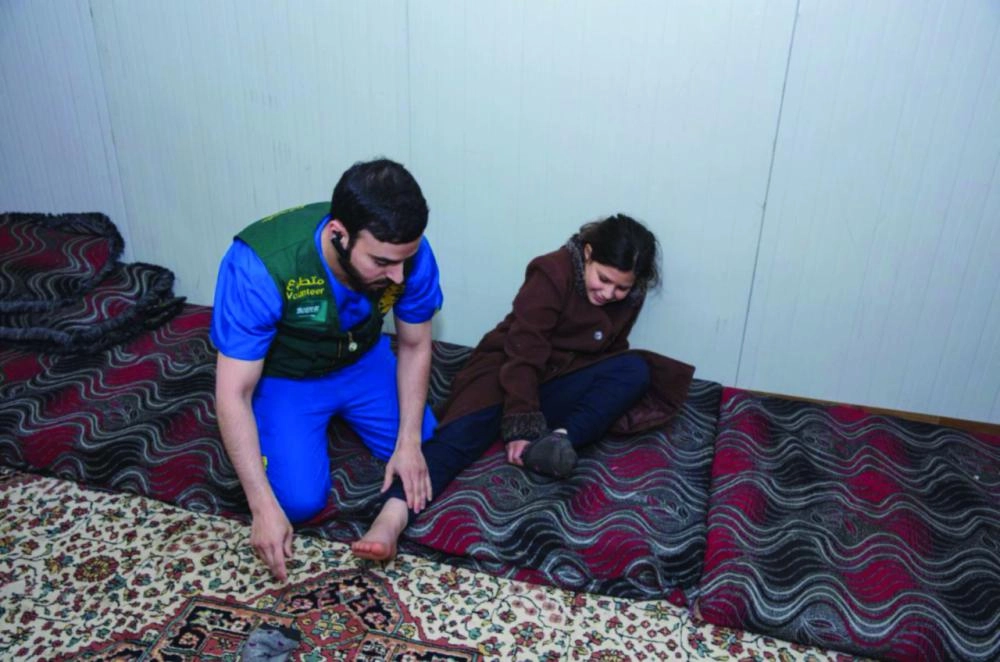 علاج طفلة في مخيم الزعتري (واس)