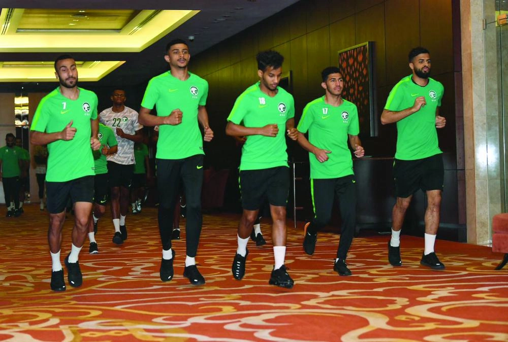 



الأخضر في تدريباته بمقر إقامته أمس                                                   (موقع الأخضر)