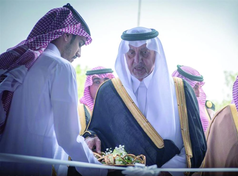 خالد الفيصل خلال تدشين المبنى الجديد لمكتبة الحرم المكي (مكة)
