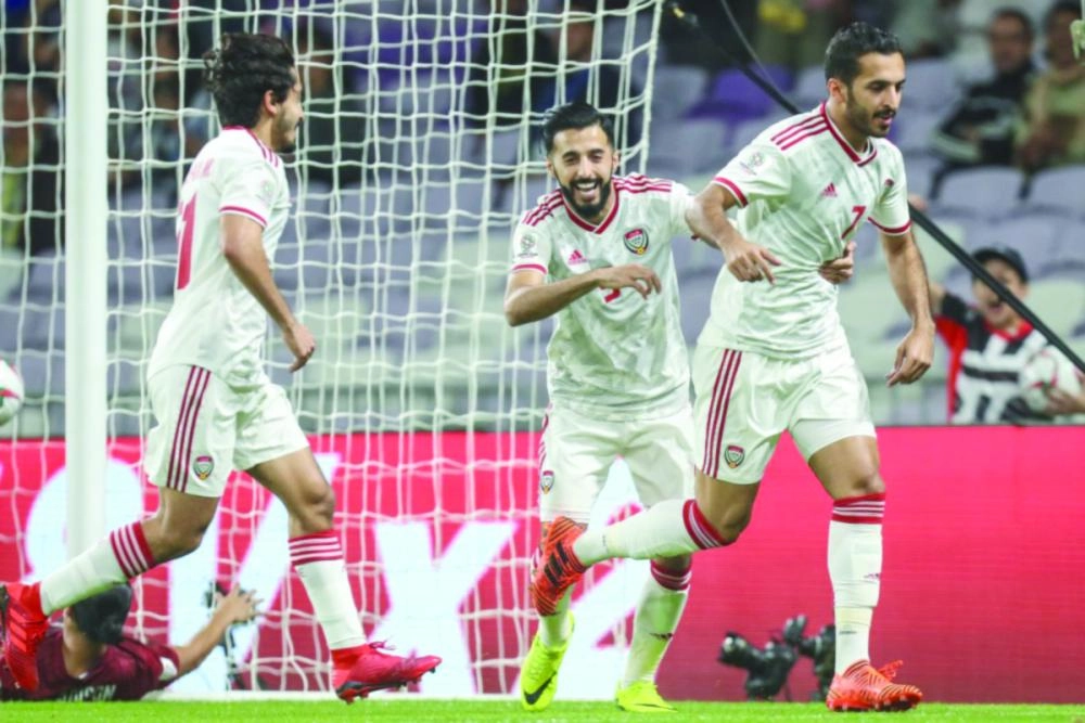 فرحة إماراتية خلال مباراة تايلند الأخيرة (إعلامي أمم آسيا)