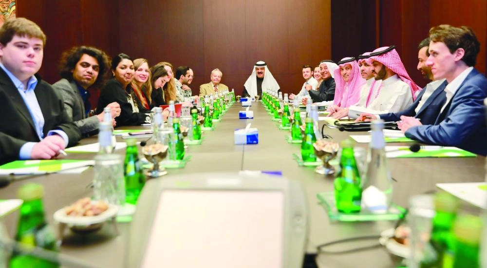 من زيارة الوفد لمركز الحوار الوطني (مكة)