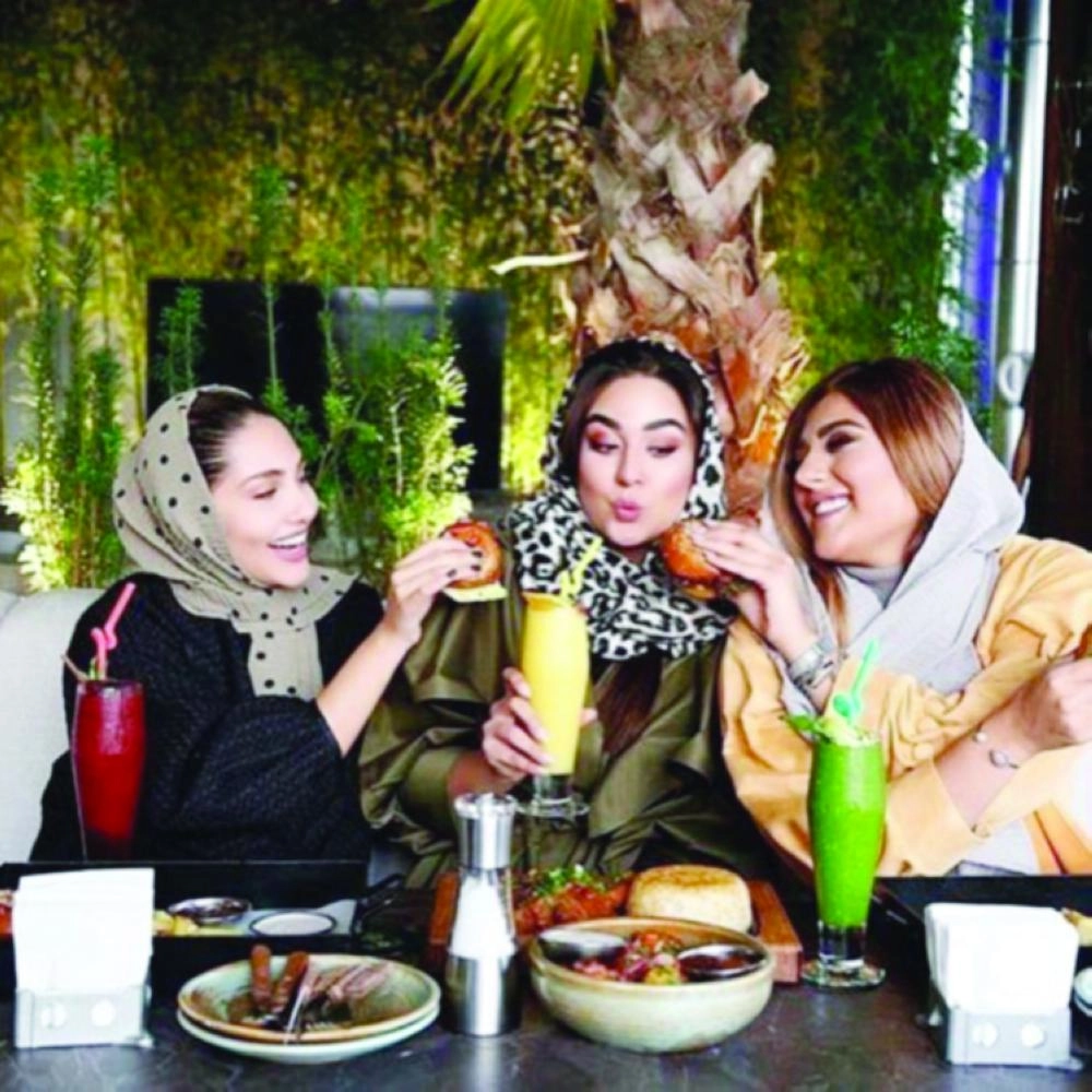 الأغنياء من حساب انستجرام (Rich Kids of Tehran-Instagram)