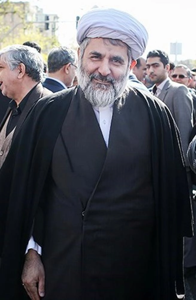 






حسین طائب