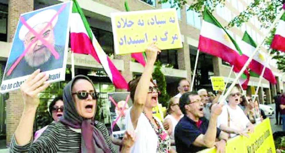 






مظاهرات مناهضة للنظام الإيراني                                                         (تويتر)