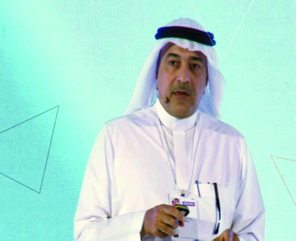 






 محمد بياري متحدثا خلال الملتقى           (مكة)