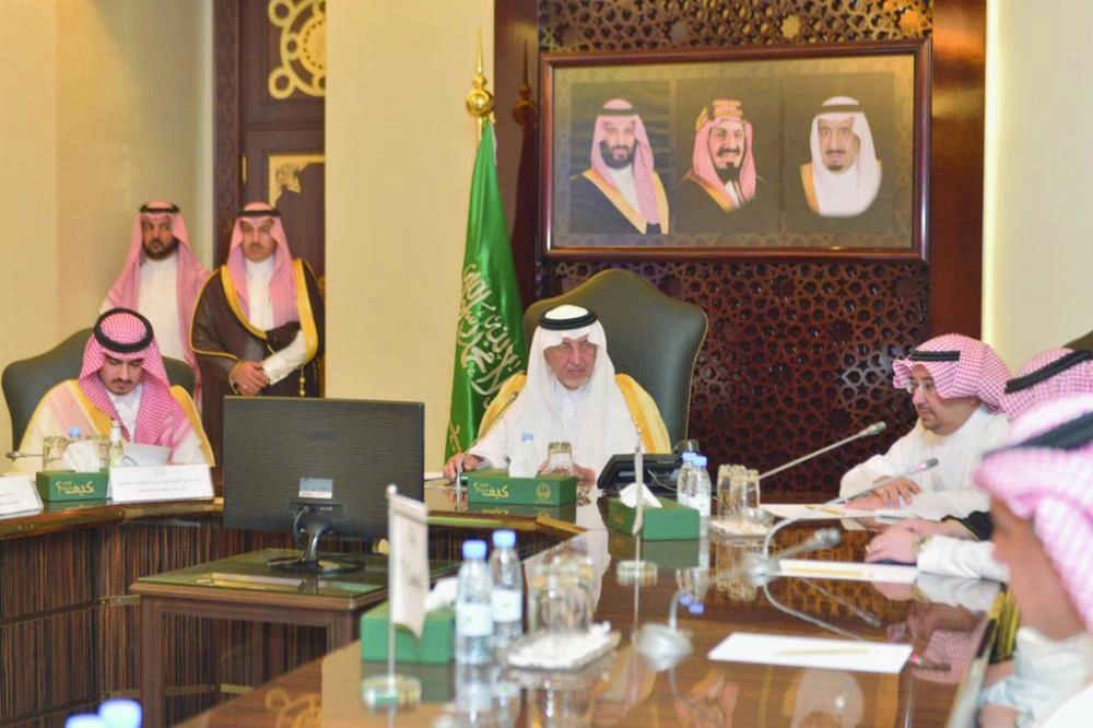 



خالد الفيصل خلال توقيع الاتفاقيات                                                                 (مكة)