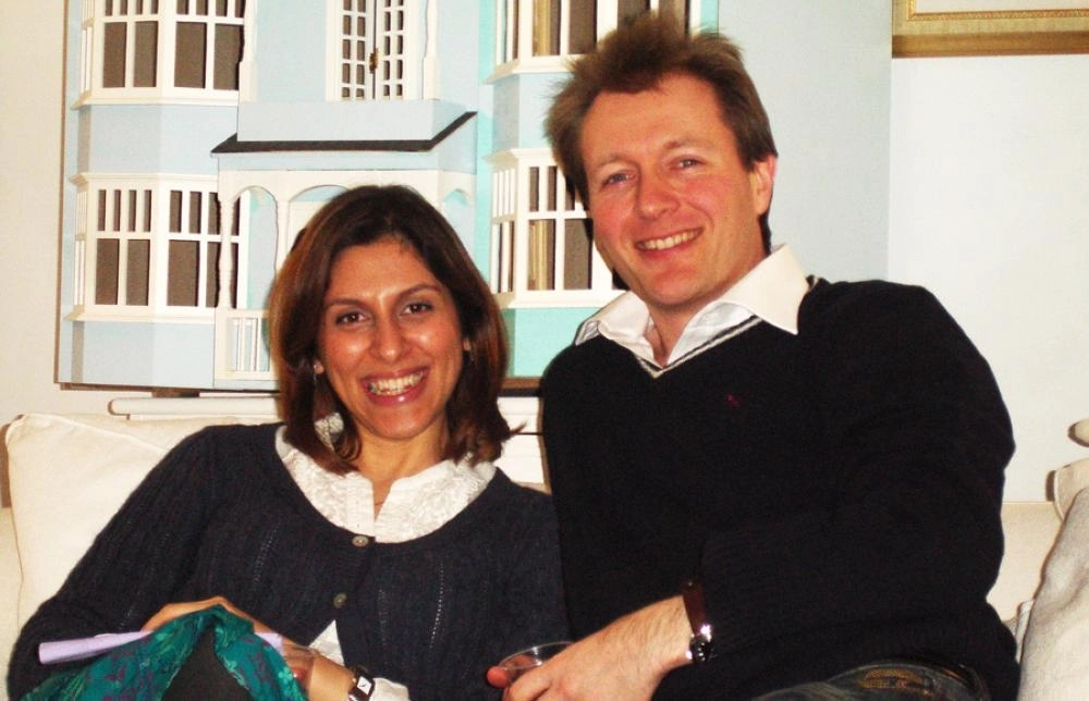 






الرهينة البريطانية وزوجها                 (gatestone institute)