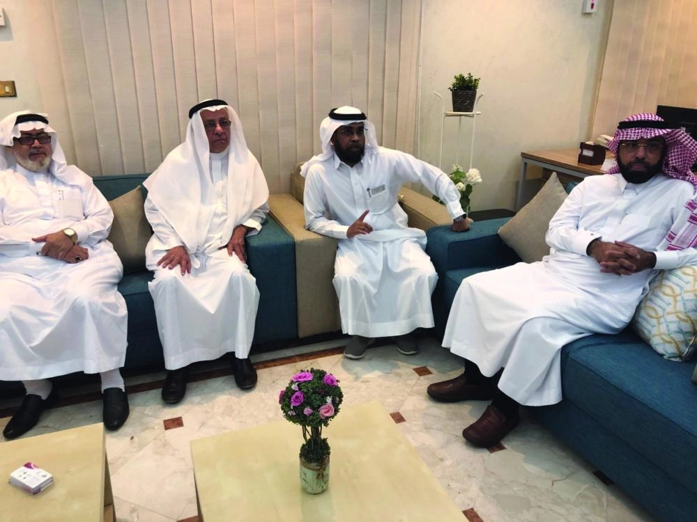 أعضاء اللجنة خلال إطلاق المشاريع والبرامج (مكة)