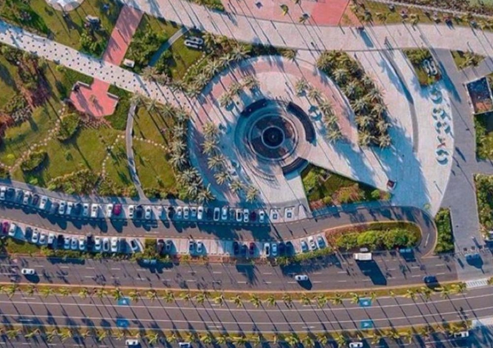 






علوية لواجهة جدة البحرية                                                     (مكة)