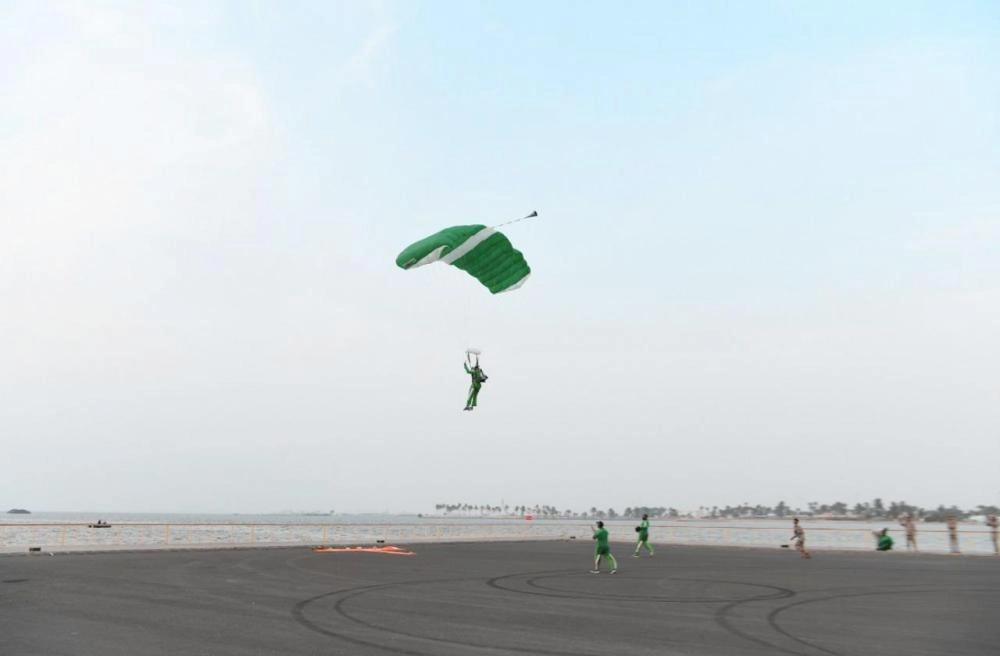 DST_5035839_Fri97_1111915578