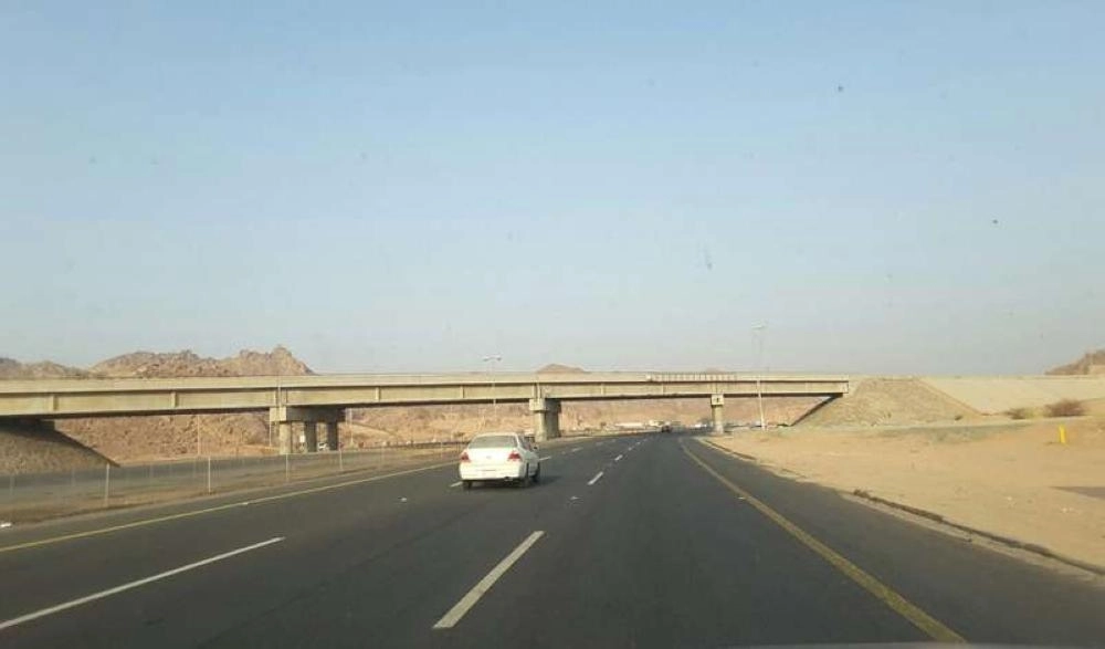 طريق المدينة مكة السريع