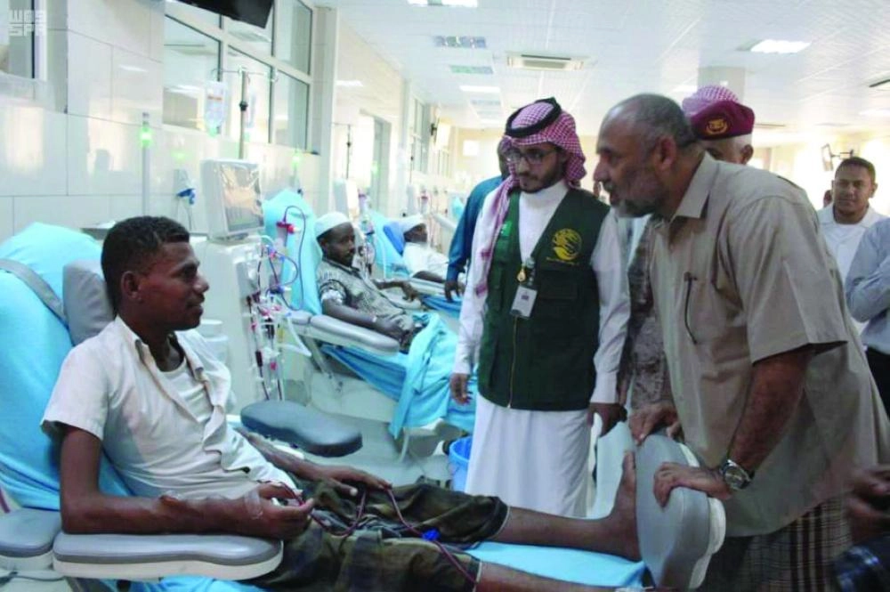 



أحد المصابين يتلقى العلاج                          (واس)