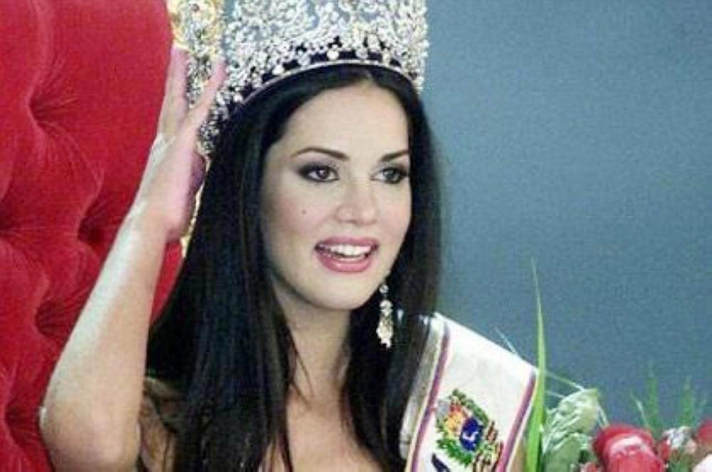 مونيكا سبير