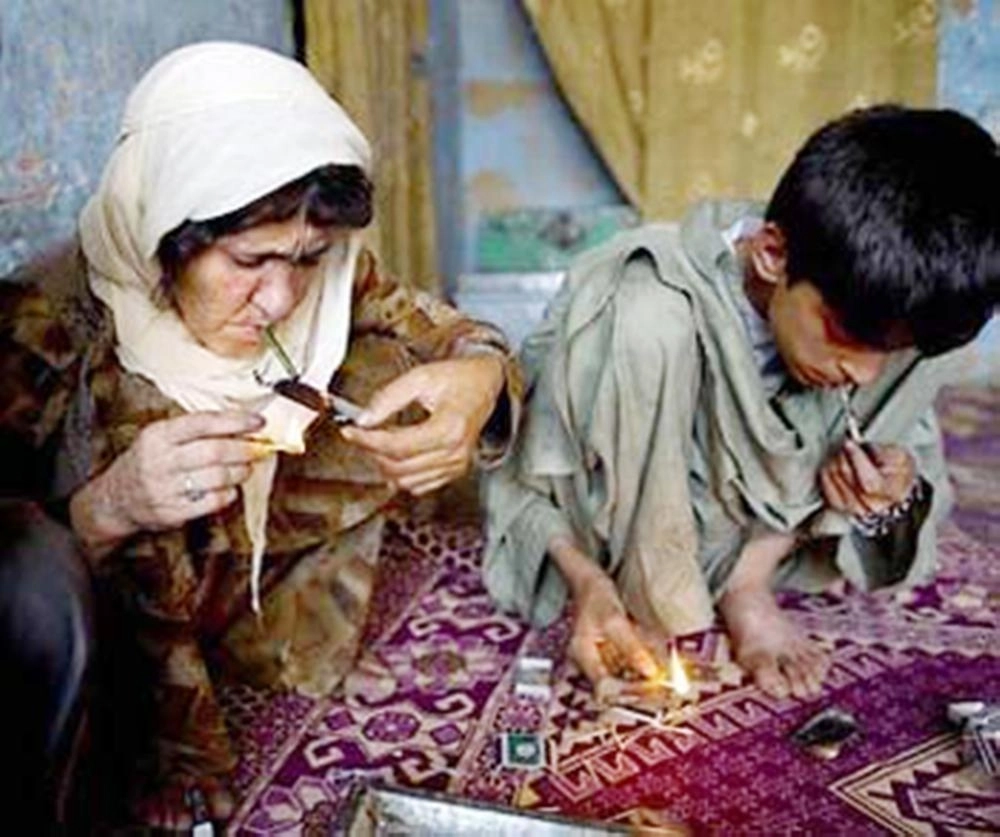 






ثقافة المخدرات في إيران                                                     (webgovernments)