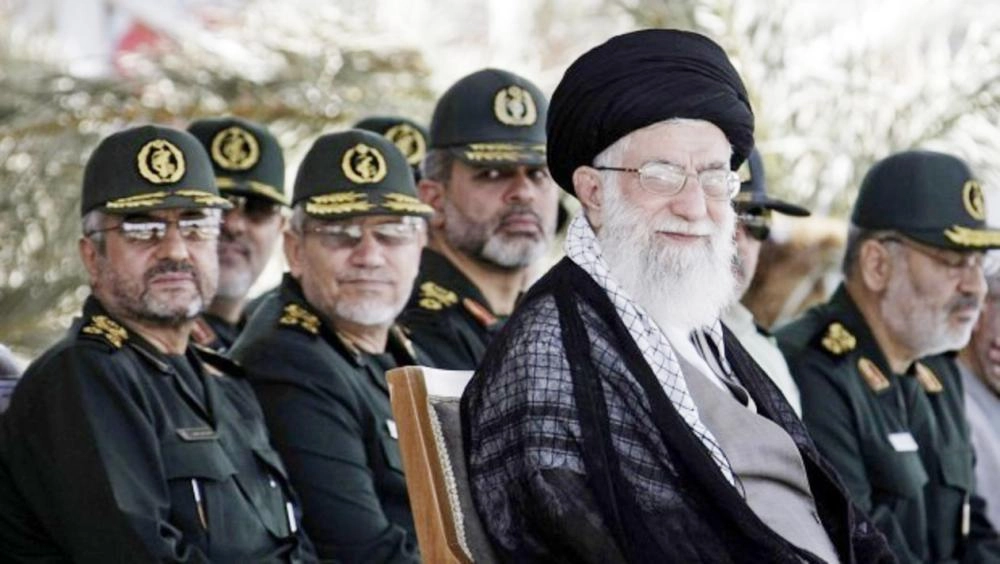 






النظام الإيراني يقود بلاده إلى الدمار