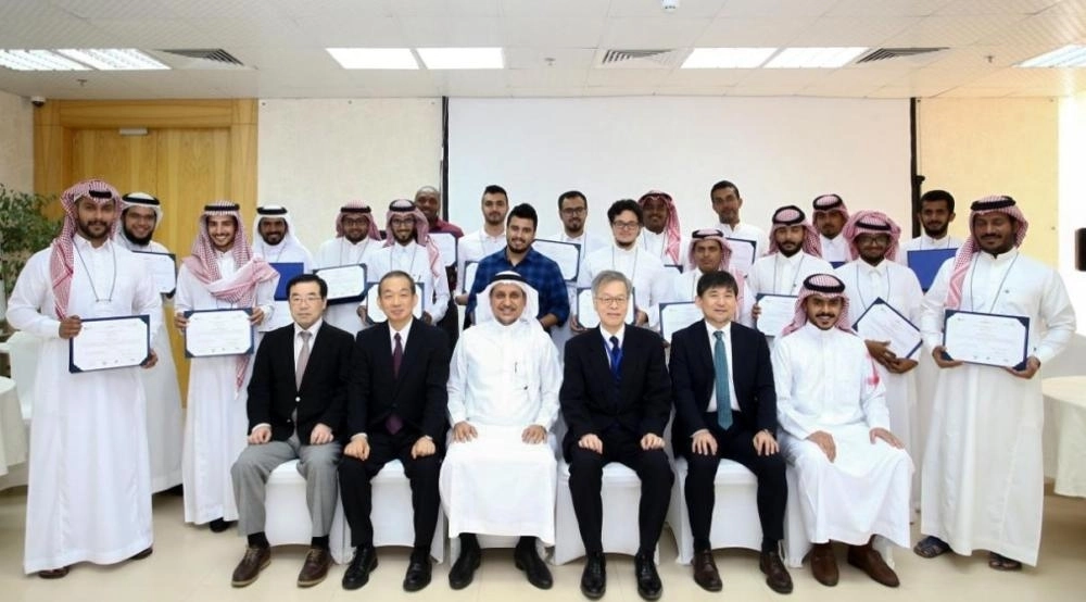 جماعية لعدد من الخريجين                     (واس)