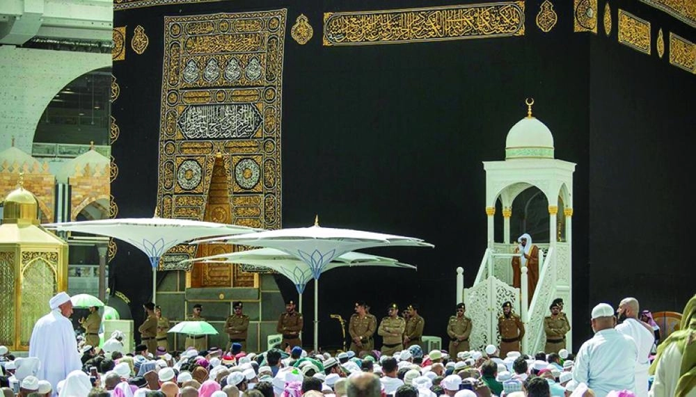 






من صلاة الجمعة بالمسجد الحرام  (شؤون الحرمين)