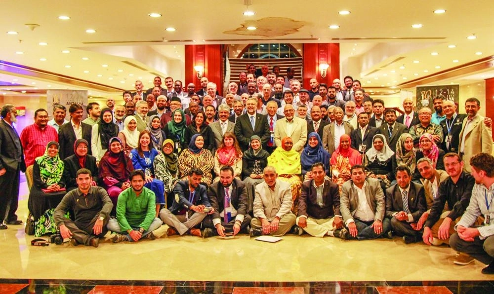 






صورة تضم العاملين في المنظمة المشبوهة تتصدر الموقع الالكتروني لها                                                               (مكة) 