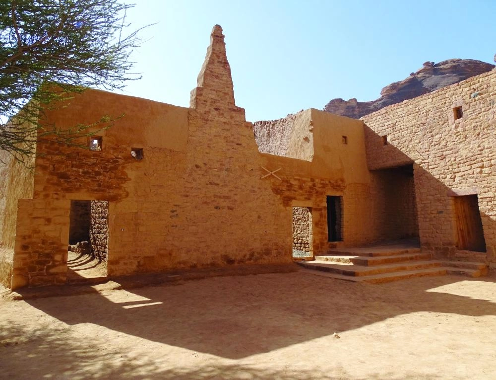 






من آثار العلا                                                              (مكة)