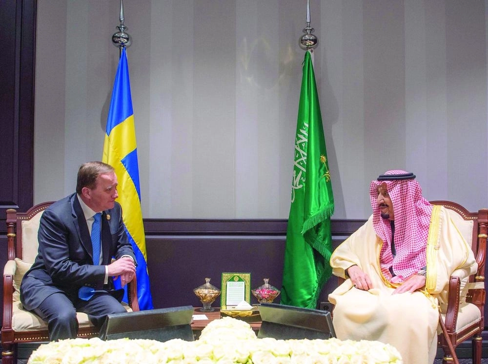 






الملك سلمان لدى لقائه ستيفان لوفن