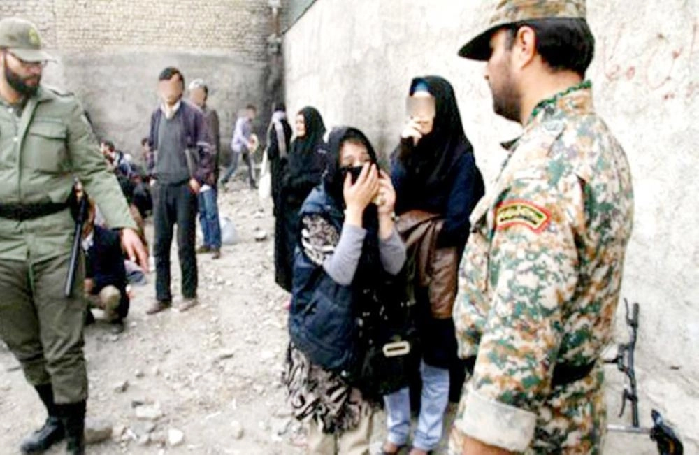 






القمع ساهم في زيادة الفقر بإيران                                                                    (مكة)