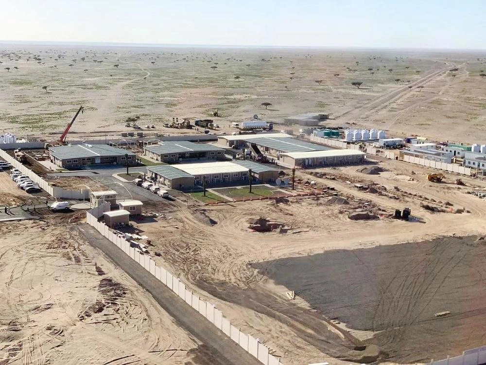 من أعمال الإنشاءات في المشروع (شركة البحر الأحمر)