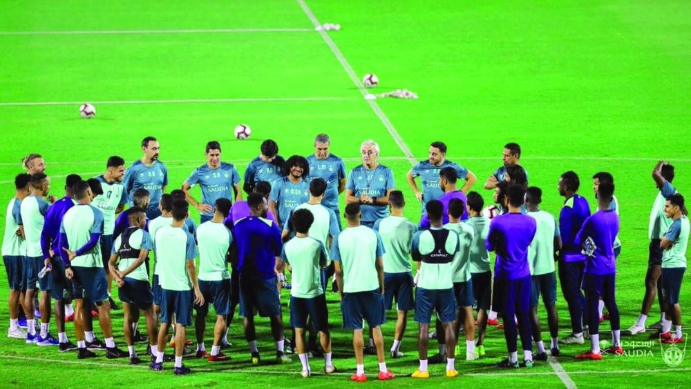 






الأهلي استعد جيدا للقمة                                                     (إعلامي الأهلي)