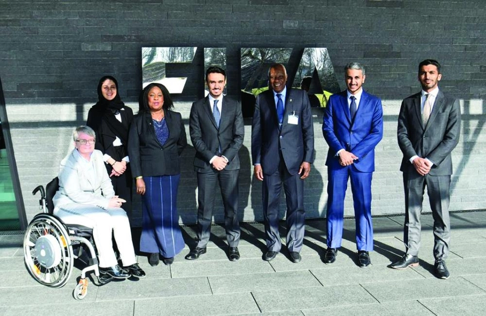 






الوفد السعودي المرافق ومسؤولون في فيفا