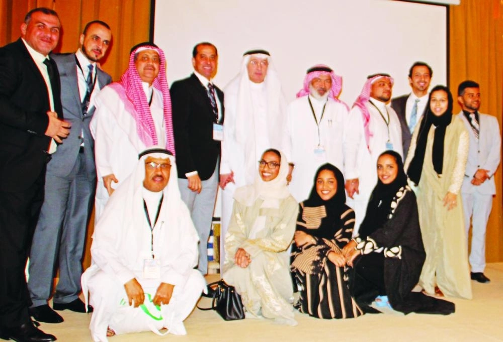 






أطباء ومتخصصون في أحد الملتقيات                                   (مكة)